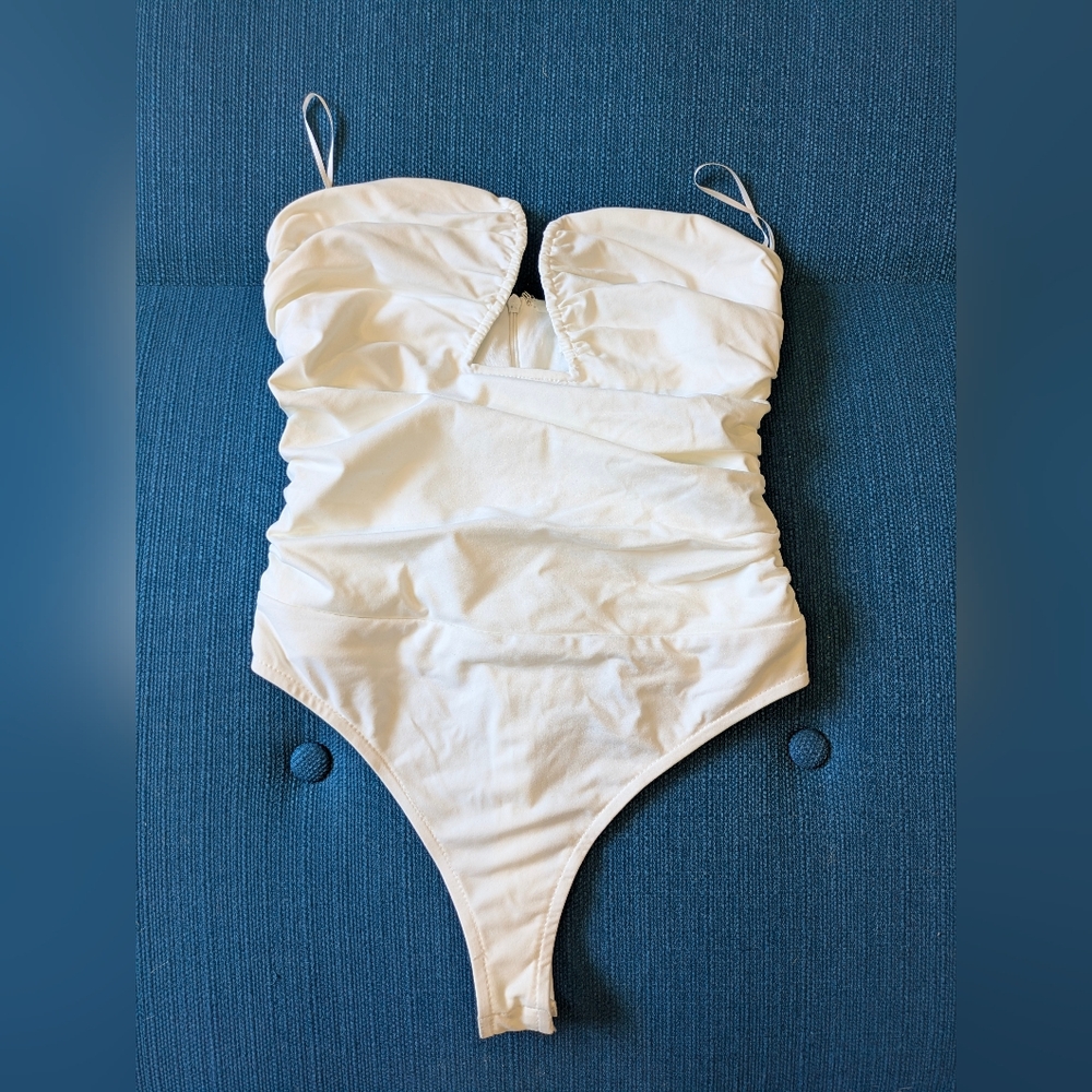 12th Tribe White Ruched Bodysuit Sz S